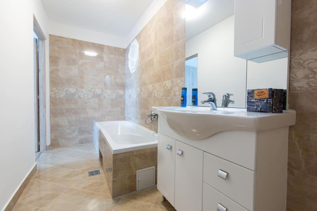 Apartman Vaci Close To Thermal Baths Budapest